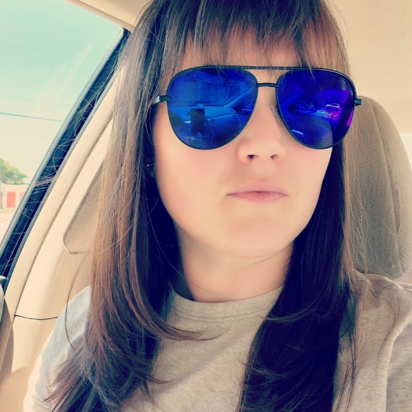 sassyredsneaker